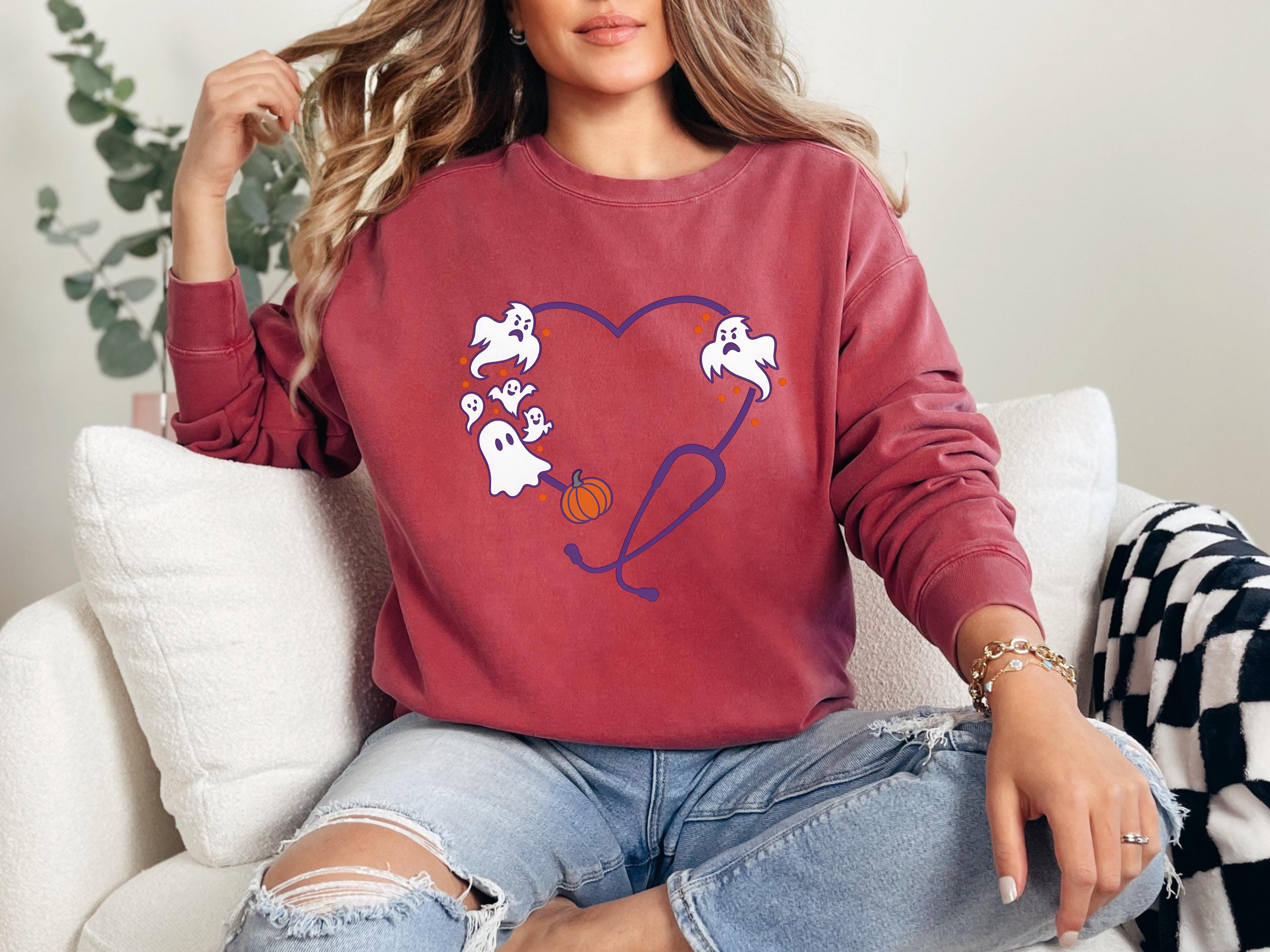 Halloween Nurse Sweatshirt, Ghost & stethoscope Spooky RN Fall Top, Cozy Autumn Pullover, Cute Retro Gift for Nurse