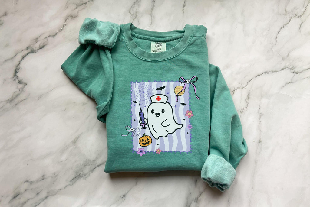 Cute Ghost Halloween Nurse Sweatshirt, Spooky RN Fall Top, Funny Cozy Autumn Pullover, Cute Retro Gift for Nurse