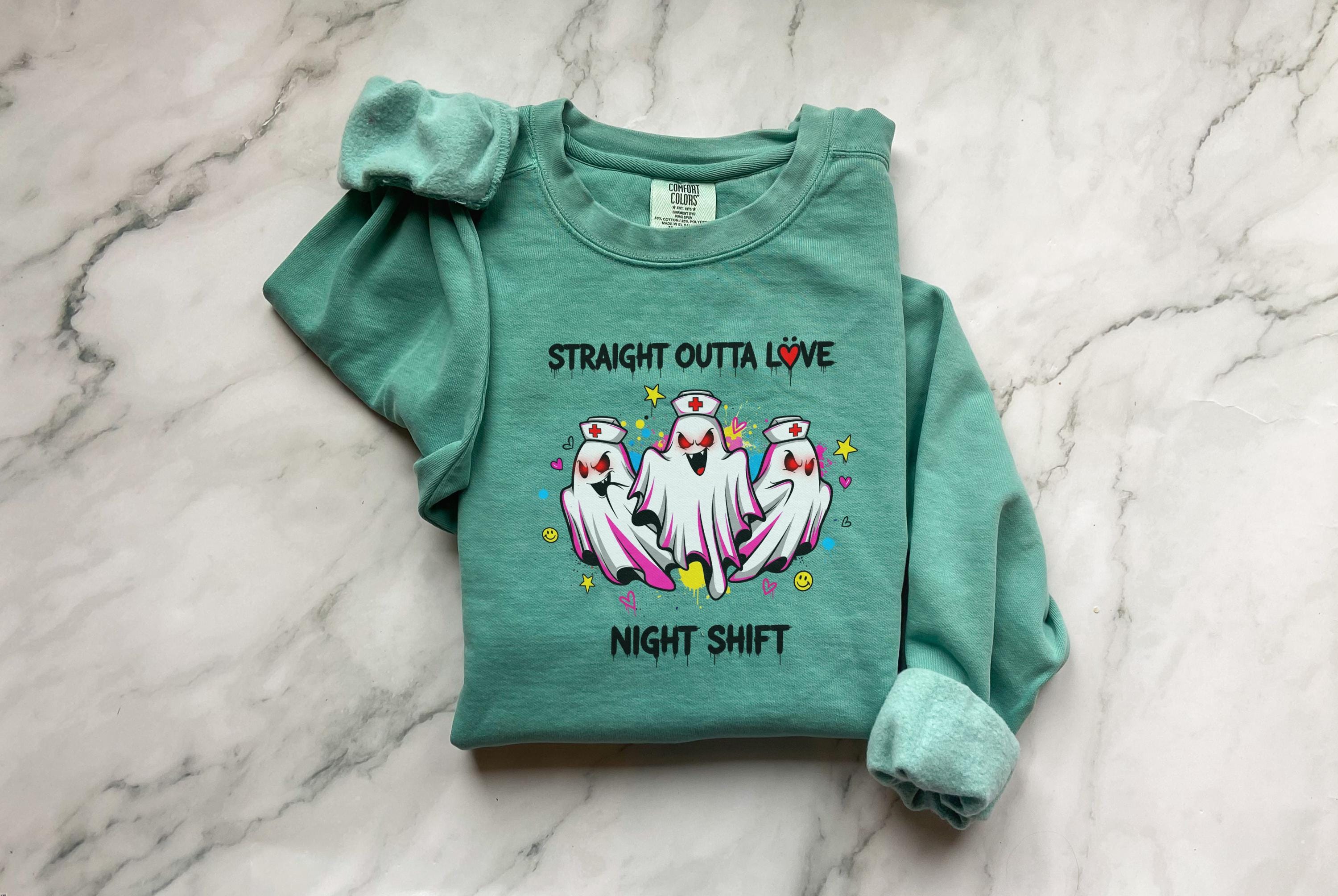 Night Shift Halloween Nurse Sweatshirt, Straight oughta love Spooky RN Fall Top Cozy Autumn Pullover, Cute Retro Gift for Nurse
