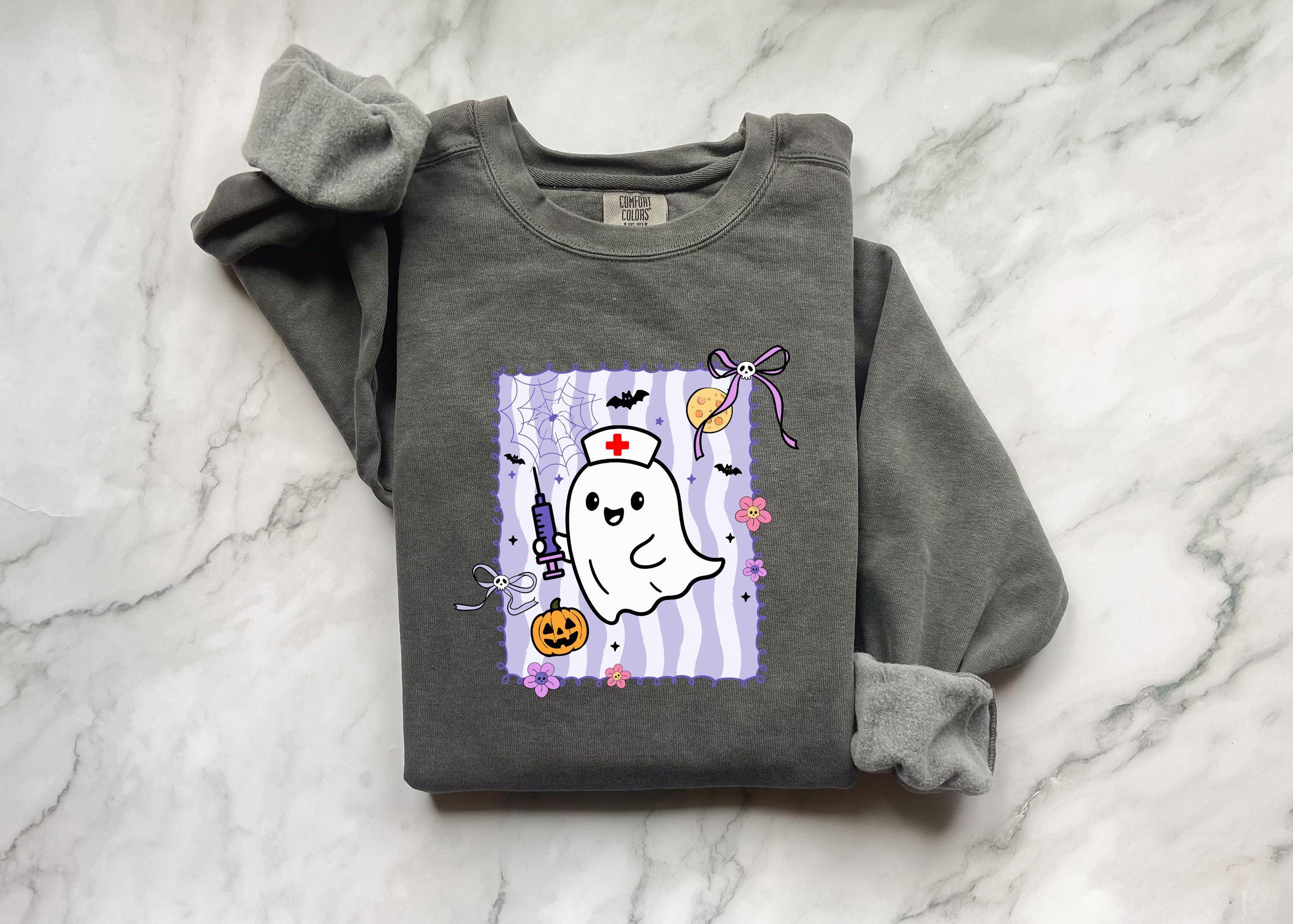 Cute Ghost Halloween Nurse Sweatshirt, Spooky RN Fall Top, Funny Cozy Autumn Pullover, Cute Retro Gift for Nurse