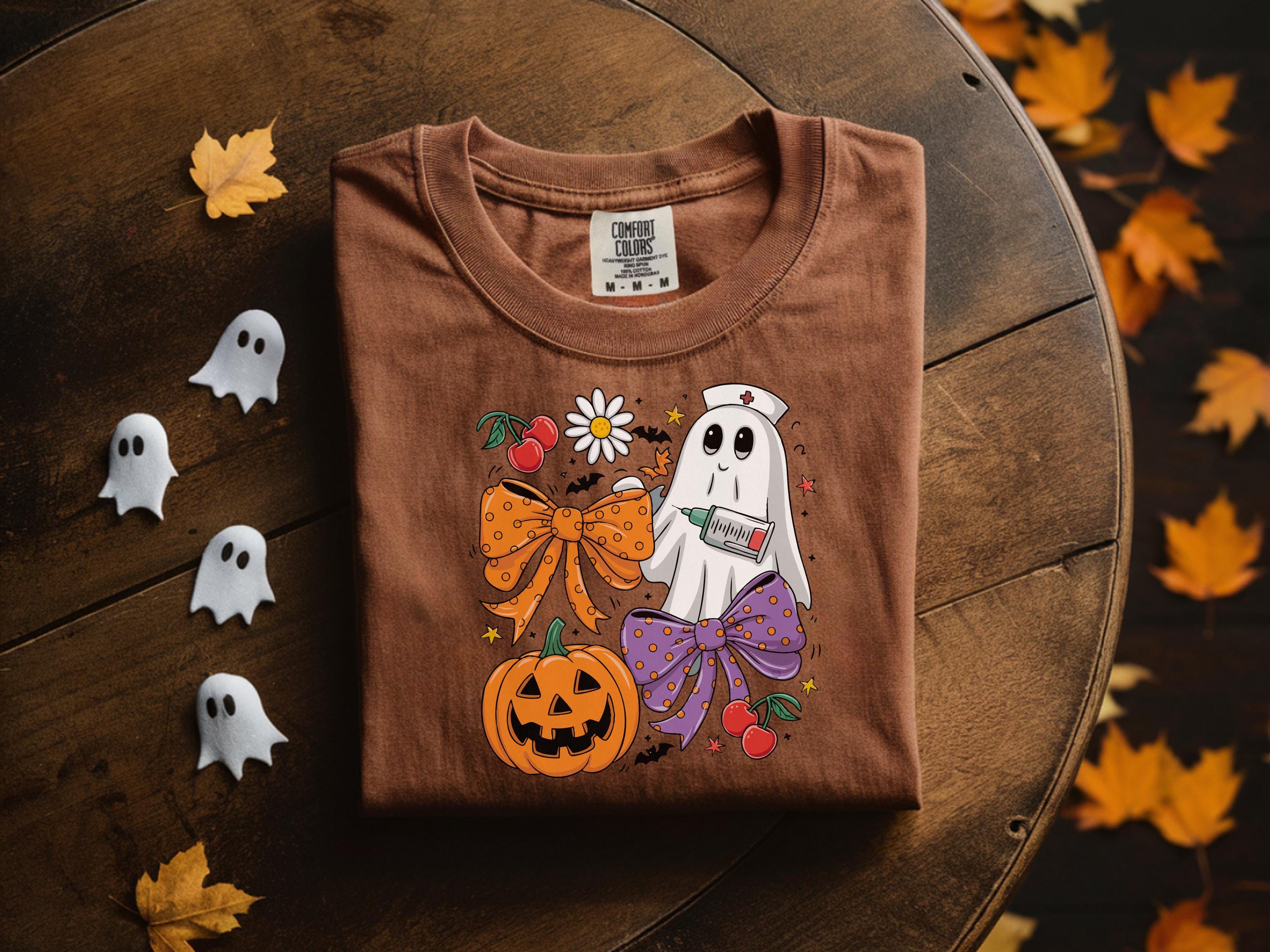 Retro Halloween Nurse Shirt: Spooky Ghost RN Medical Tee