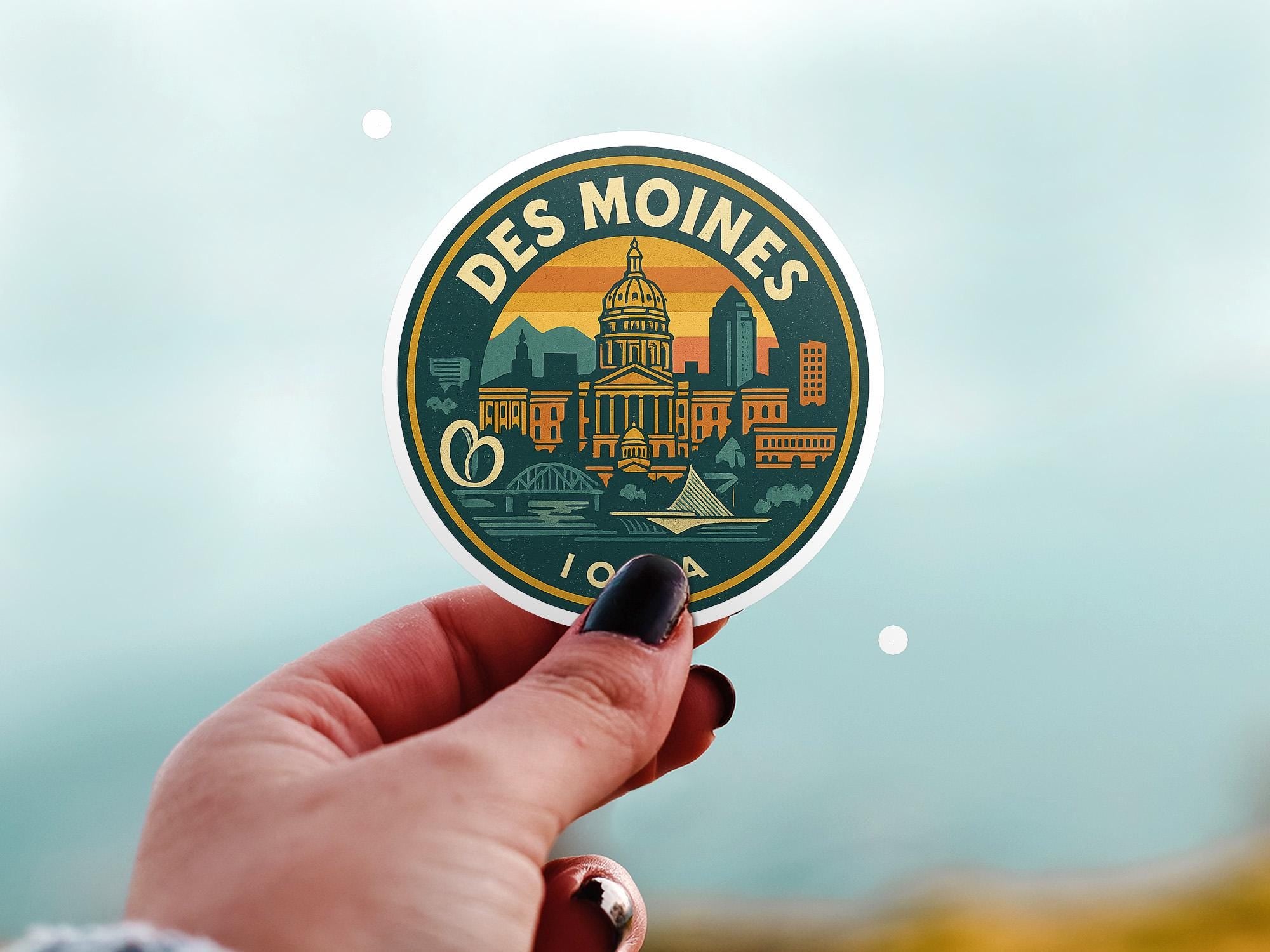 Des Moines Iowa Kiss-Cut Vinyl, US Waterproof Decal, Retro Travel Lover Collection