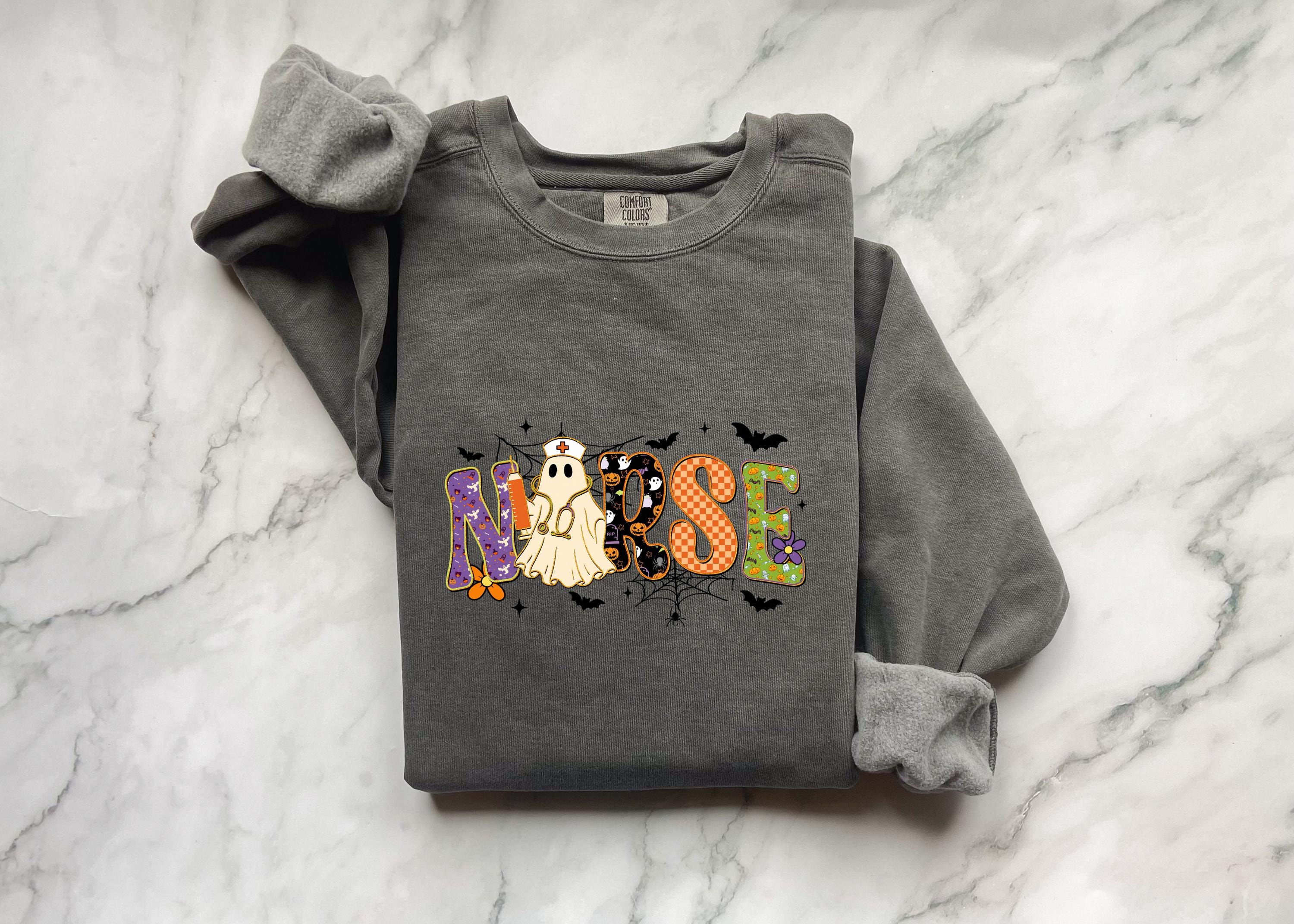 Halloween Nurse Sweatshirt, Retro NURSE Letter Print Fall Pullover, Comfort Colors Spooky RN Crewneck, Cute Halloween Nurse Gift