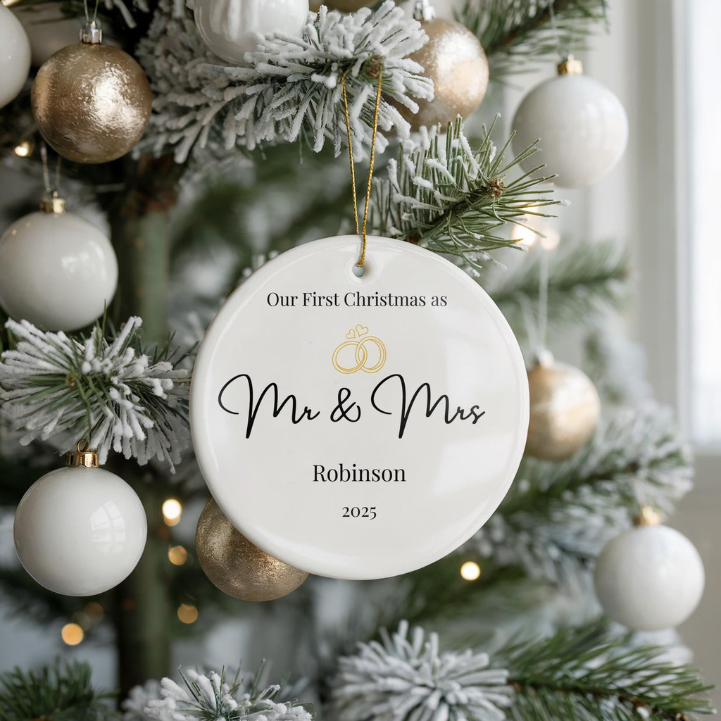 Personalized Mr Mrs Ornament, First Christmas Personalized Couple Bauble, Custom Gift new wed Xmas